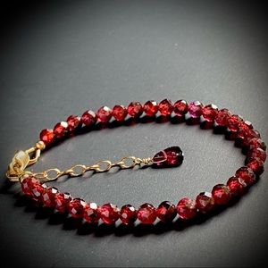 HP 🌹Garnet Bracelet Natural Gem stone Gold Dainty